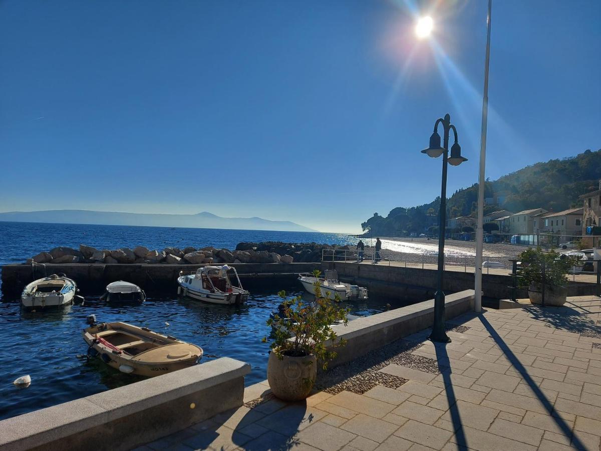 Modern And Cosy Apartment Ivana With A Beautiful Seaview Moscenicka Draga Exterior foto