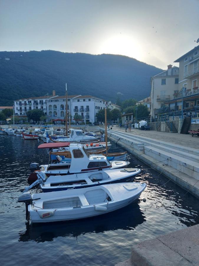 Modern And Cosy Apartment Ivana With A Beautiful Seaview Moscenicka Draga Exterior foto
