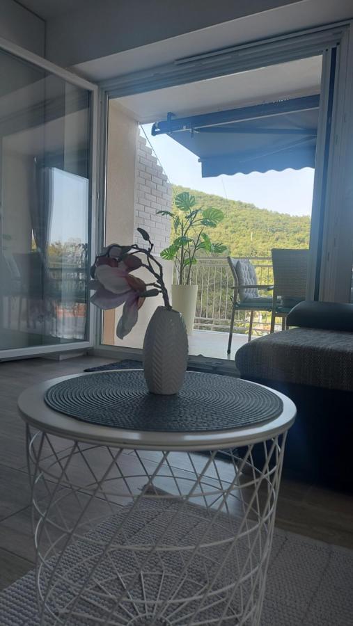Modern And Cosy Apartment Ivana With A Beautiful Seaview Moscenicka Draga Exterior foto